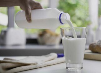 Молоко від печії: полегшення чи міф?