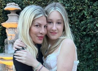 Торі Спеллінг і донька розповідають про свою боротьбу з екземою: підвищення обізнаності та пошук рішень