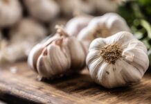 Дивовижні корисні властивості часнику: чому його варто включити до свого раціону