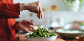 Decodifica della soia: la scienza più recente su estrogeni, cancro e salute