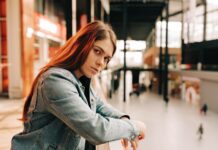 Смуток, а Не Просто Негативні Почуття, Найбільш Сильно Підштовхує до Залежності: Нові Дослідження Розкривають