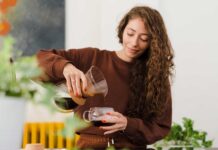 Як правильно пити ранкову каву, щоб максимально підняти настрій