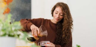 Как правильно пить утренний кофе, чтобы максимально поднять настроение