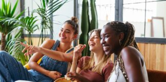 Как детское питание формирует тягу у взрослых: биологическая связь между кишечником и мозгом