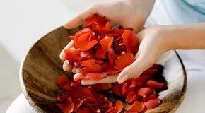 Jak barevná terapie funguje: od starověké praxe po moderní lázeňské trendy