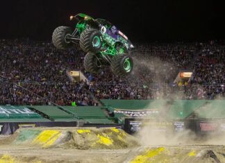 Monster Jam World Finals: Усередині контрольованого хаосу в Лас-Вегасі