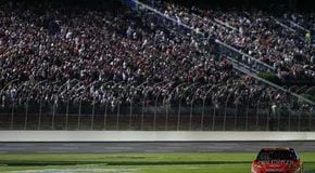 NASCAR Green Gear: Recyklace a tisíce mil